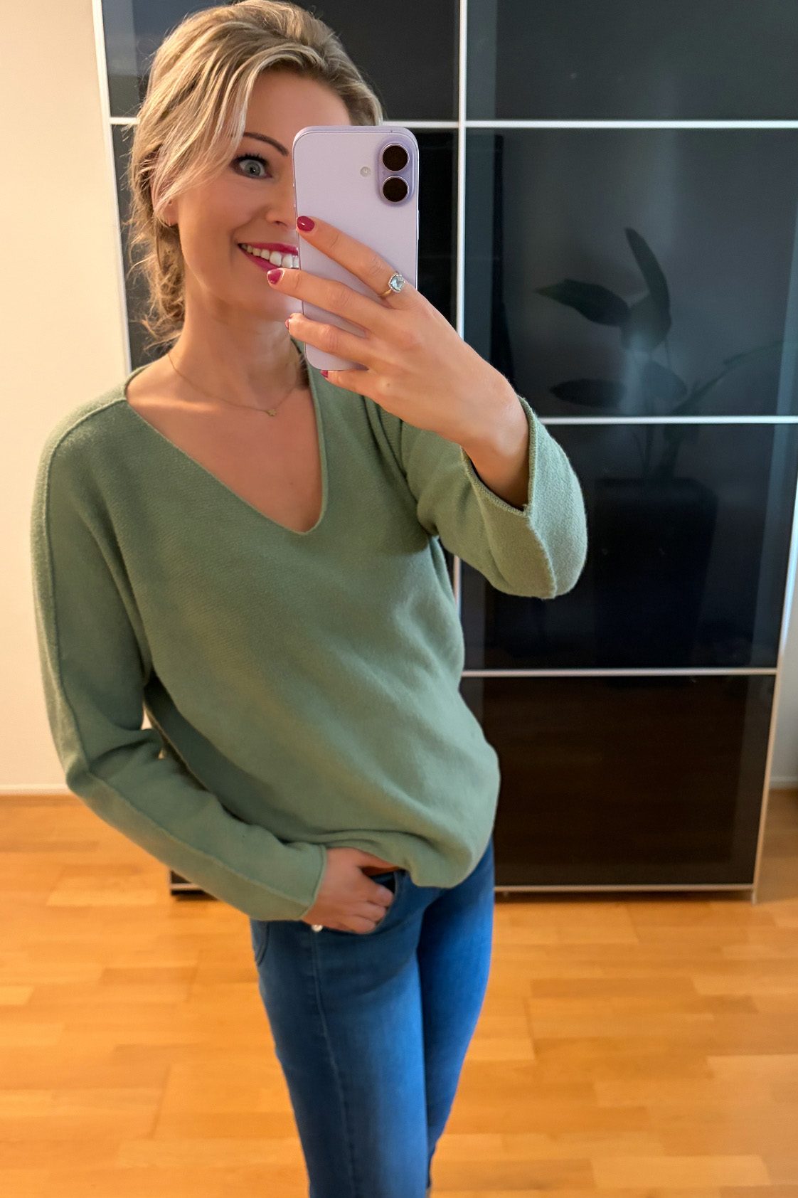 Zachte trui met v-hals